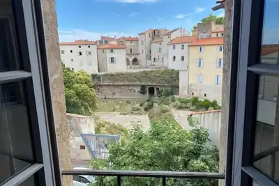 Image de Hôtel particulier vue sur les anciennes arènes romaines