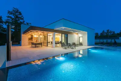 Image de New! ! ! Villa Kristian- luxury villa with infinity swimmimg pool, private parking