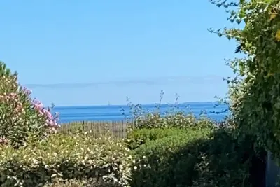 Image de Appartement  T2, ACCÈS Direct  A La Grande Plage, <br>Les Pieds Dans L Eau! <br>