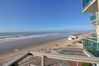 Image de Horizon D4 : Grand appartement face mer au 4ème étage, 3 chambres, avec Wifi