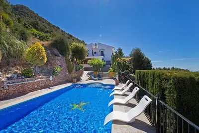 Image de Spectacular villa with private pool Ax-27f