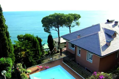 Image de Apartment in Villa ovelooking the sea