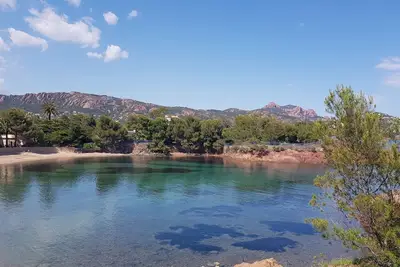 Image de Appartement T2 au pied de l'Estérel et des plages.