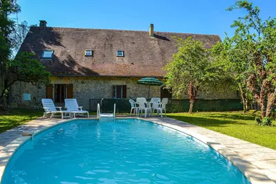 Image de Maison confortable de 4 chambres à.