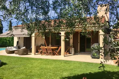 Image de Confortable Villa Cote D\"Azur Avec Piscine Privee