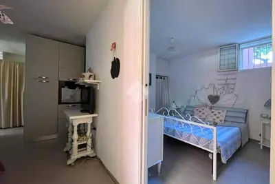 Image de appartement de deux chambres à 100 mètres de la mer