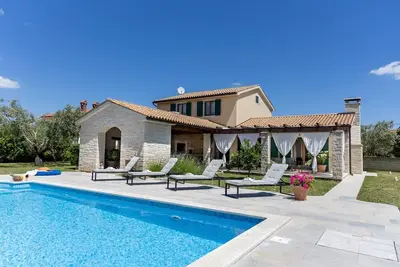 Image de Modern Villa for 10 persons  is settled in the small village of Barban