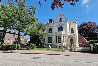 Image de Apartment in charming turn-of-the-century old town villa