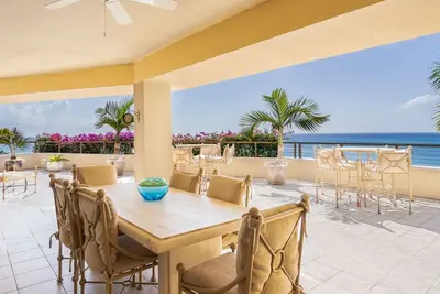 Image de Fantastic Large Oceanfront Residence Located at The Ritz-Carlton, Grand Cayma