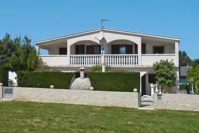 Image de Appartement dans Vir avec vue mer, terrasse, Climatisation, Wifi (4593-1)