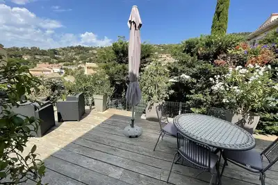 Image de Appartement T2 en rez de villa, Bormes-les-Mimosas (Quartier \"Le Pin\")