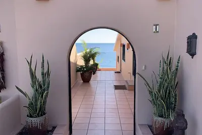 Image de Oceanfront - Stunning, unobstructed views!