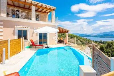 Image de Villa Frosso - Trois Chambres Villa, Couchages 6
