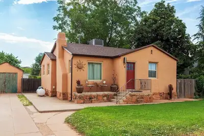 Image de Historic Family Home in Kanab, Utah. Pets Okay!