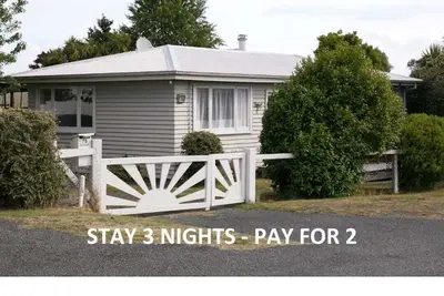 Image de Central - Walk to Town and Lake!