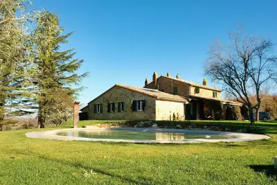 Image de Casale Casabella, country Villa design, with pool