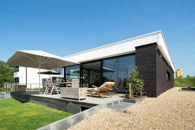 Image de Felixkade 5 Luxusvilla in einzigartiger Lage am Veerse Meer