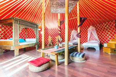 Image de Eco Luxury Yurt Suite, piscine, parc de jeux, près d'une plage de sable