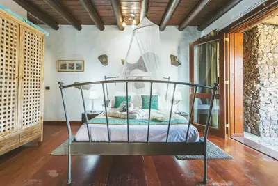 Tranquil Studio : Eco Casita, Près de Sandy Beach, Piscine, Parc de jeux, Wifi