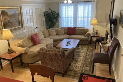 Image de Spacious 3 bed 2 bath condo close to Memorial Park, Five-points, & Uga in Athens