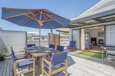 Image de Shore Beats Work - Whangamata Holiday Home