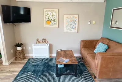 Image de Open layout 1/1 apt close to downtown Spearfish!