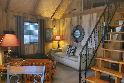 Image de New Low Rates for Walk-to-the-Lake Cottage w/Dock. Close to it All!