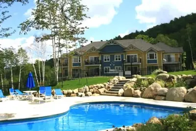 Image de Ski-in, Ski-out: Country charm, with the amenities of a condo village