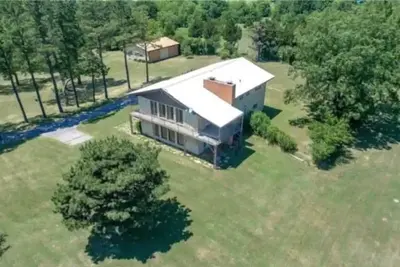 Image de Primrose Farmhouse (Near Turner Falls)