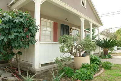 Image de Three-bedroom with yard and office space