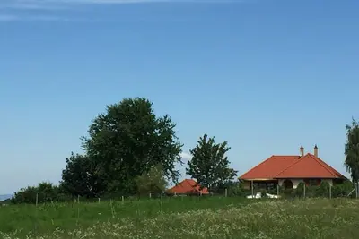 Image de Poldis Tajhaz, country house with pool, children and dogs welcome