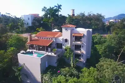 Image de Casa Buena Suerte, Your Upscale Paradise Awaits! !