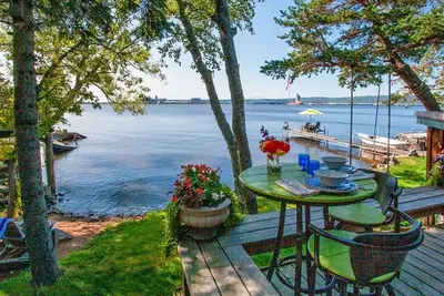 Image de Cozy Winter Bayfront Cottage | Fireplace, Snowshoes & Near Canal Park