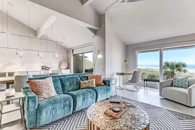 Image de 1410 Windsong - Beautifully updated, 2 Bedroom, Oceanfront