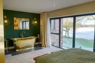 Image de Tarn End Cottage 8, Talkin Tarn, Brampton ideal for a romantic break overlooking the Tarn