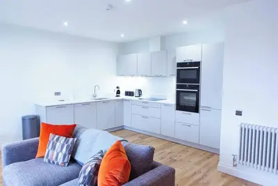 Image de Panmure Apartment - A Glamorous Renovation