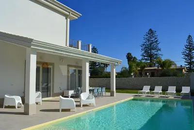 Image de Villa Sicily Private Pool On The White Beach