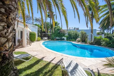 Image de Casa La Isla Bonita  Oozing Charm and Chareacte See Views. Heated Pool