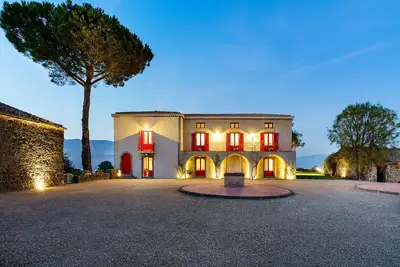 Exclusive pool villa near Castiglione di Sicilia, Etna