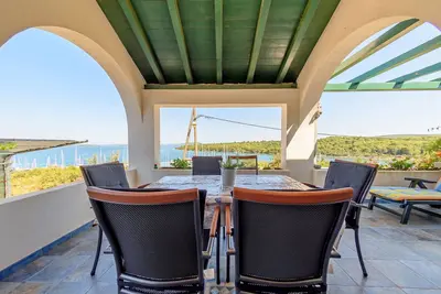 Maison de vacances Nicoletta, (16454), Veli Rat, Croatia
