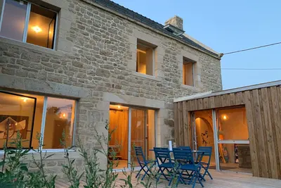 Image de Surf Trooper House, plage à pied derrière la dune