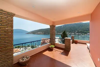 Image de Natassa Apartments Penthouse with sea view 30m from beach