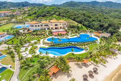 Image de Luxury living at Pristine Bay- Villa 1003