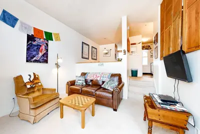 Image de Wonderful Family Retreat Near the Slopes W/ Shared Pool/Sauna & Game Room
