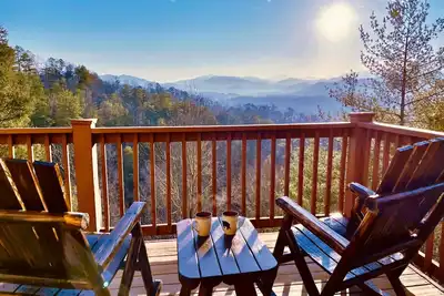 Image de Breathtaking Sunrises in the Smokies :: A Cabin for Families near Cades Cove