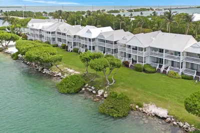 Image de Villa 5027 on Duck Key Boat Slip Available - 2bd 2. 5ba