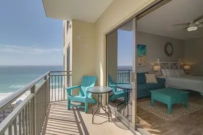 Image de Origin 1106 | Gulf-View Studio Near Beach + Free Fun!