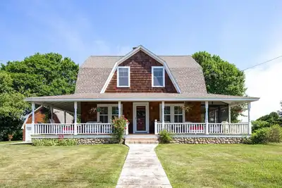 Image de Matunuck walk to Ocean Mist, Large yard