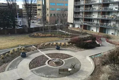 Image de Close to downtown and zoo and museaum