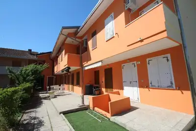 Image de Terraced house with outdoor space